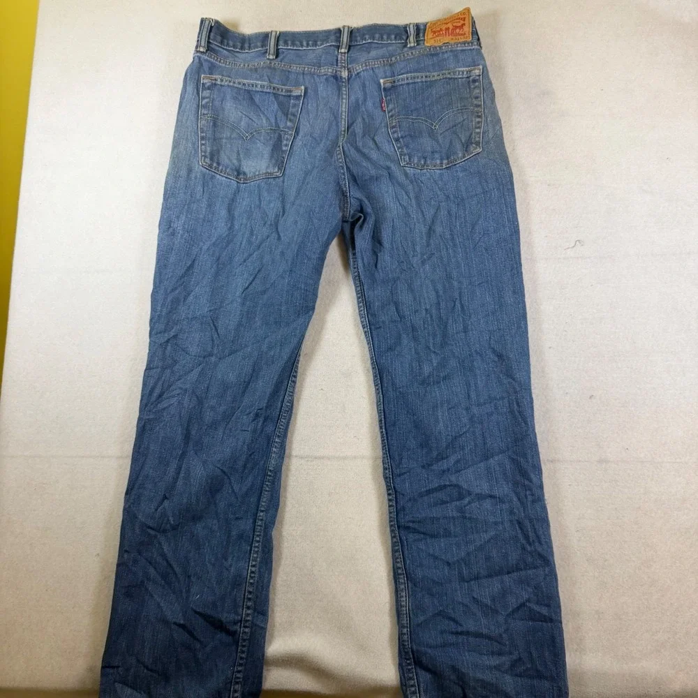 Levis 514 Straight Fit Mens Jeans 38x32‎ Medium Wash Blue Denim Pants 7650